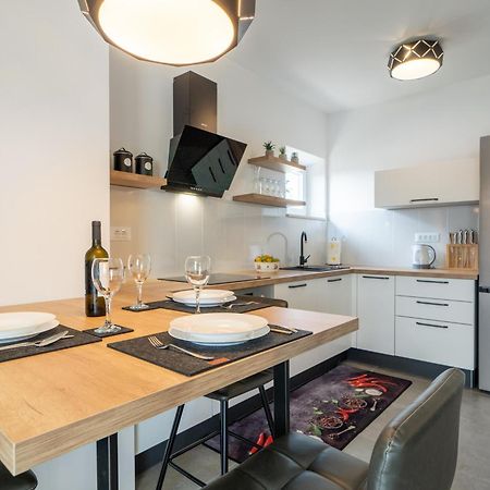 Apartments Siesta Сумартін Екстер'єр фото